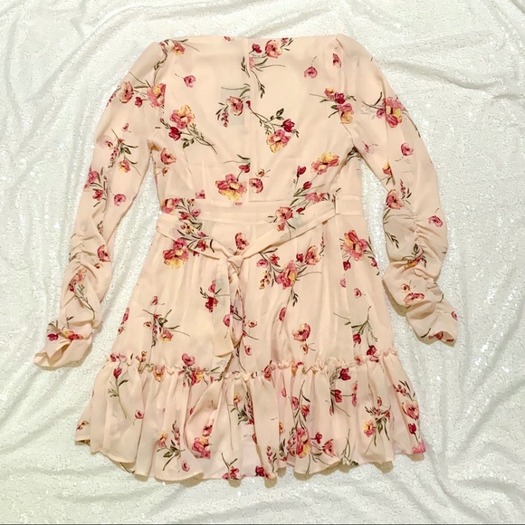 NWT floral wrap mini dress - Picture 2 of 6